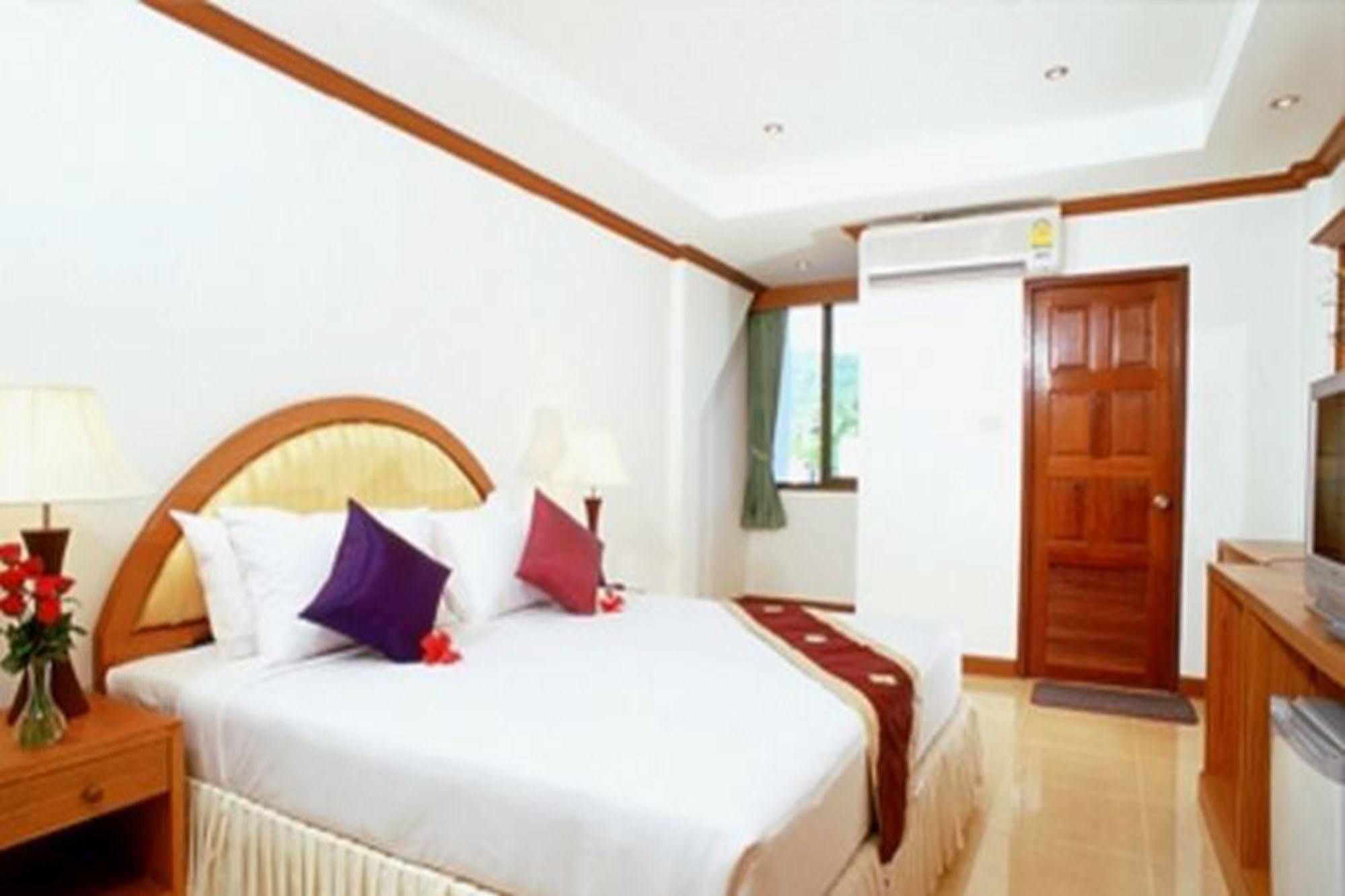 Grand Sea View Beach Resotel Lipa Noi Eksteriør billede