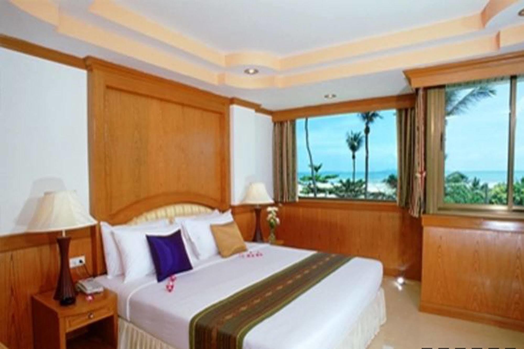 Grand Sea View Beach Resotel Lipa Noi Eksteriør billede