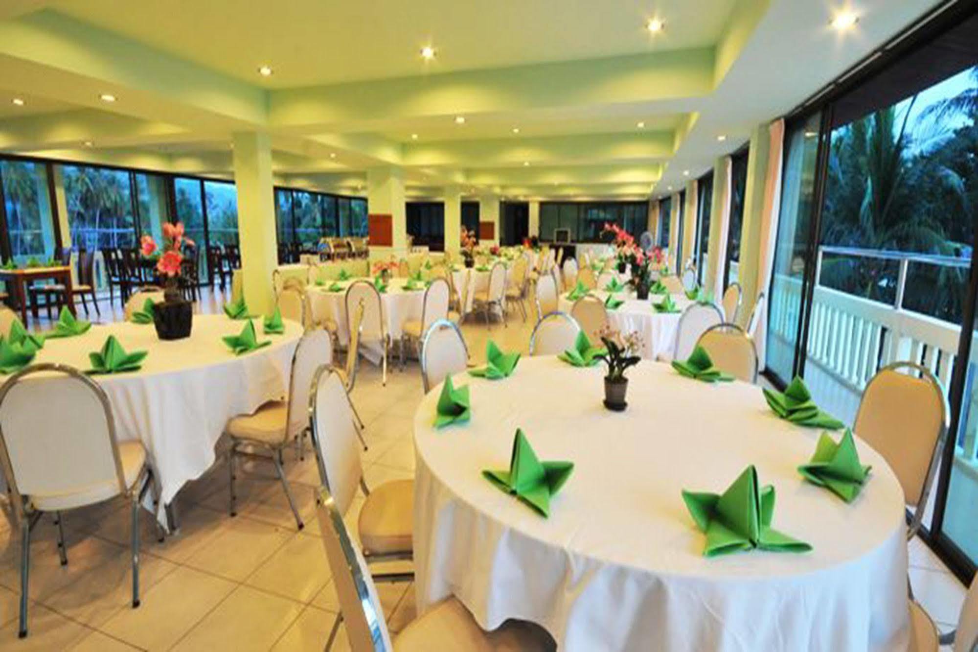 Grand Sea View Beach Resotel Lipa Noi Eksteriør billede
