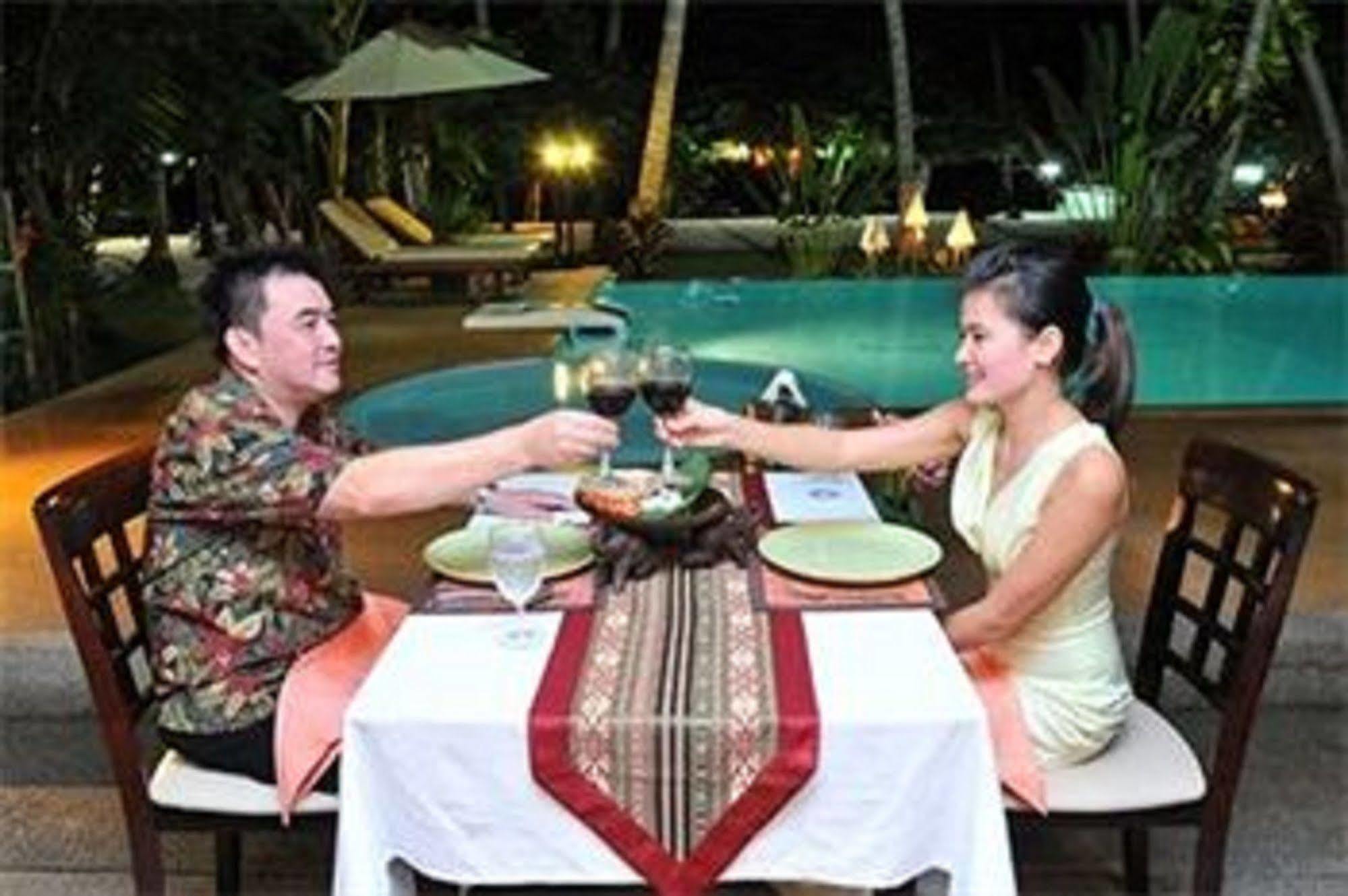 Grand Sea View Beach Resotel Lipa Noi Eksteriør billede